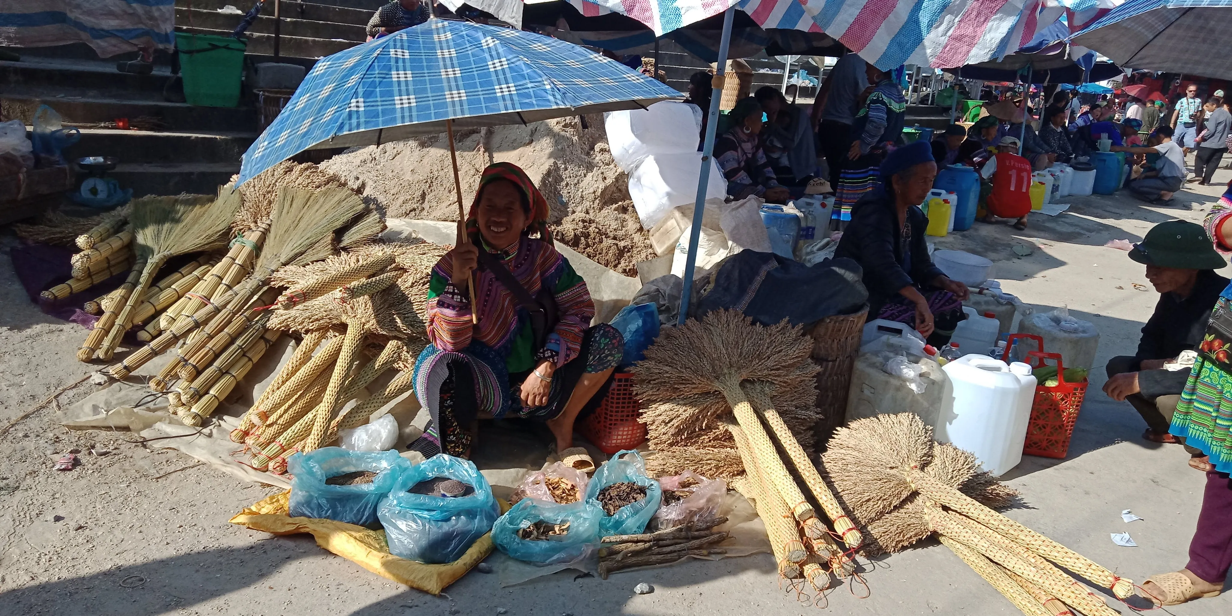 Hanoi - Sapa adventure tour 03 days 02 nights by bus or train